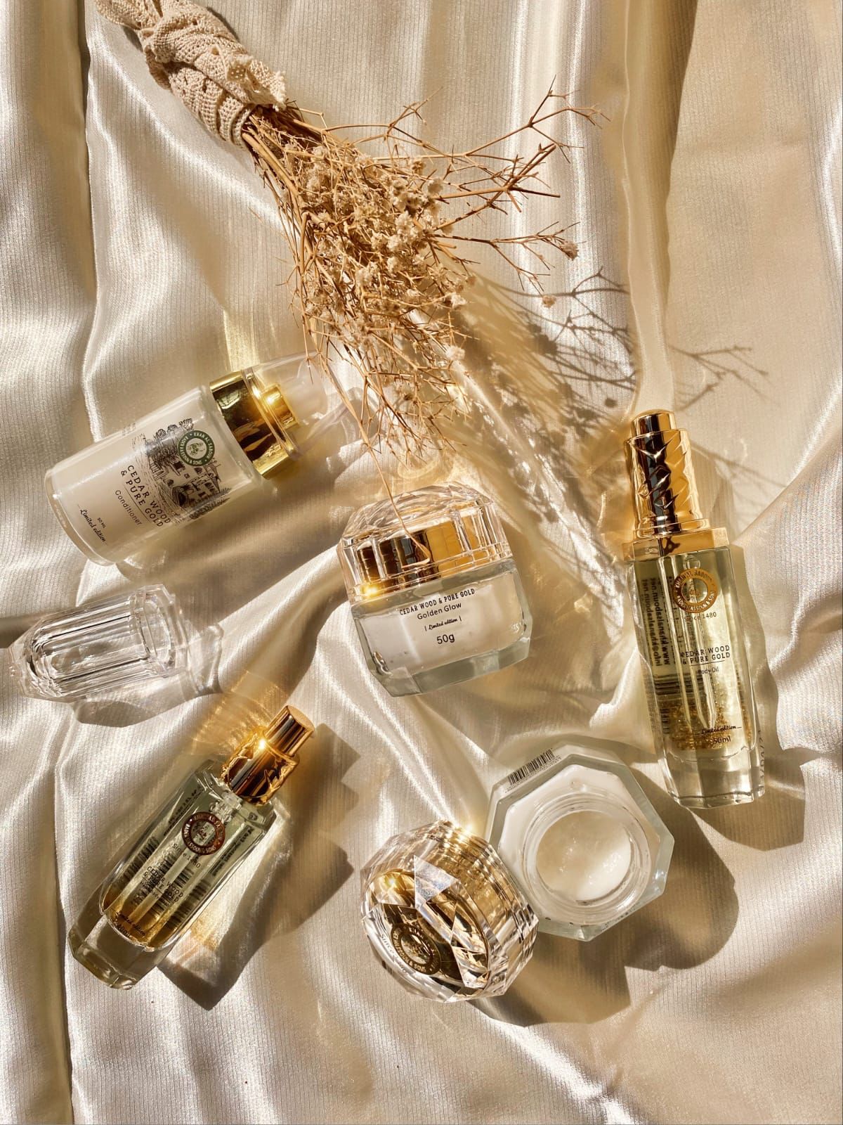 Cedar Wood & Pure Gold Collection